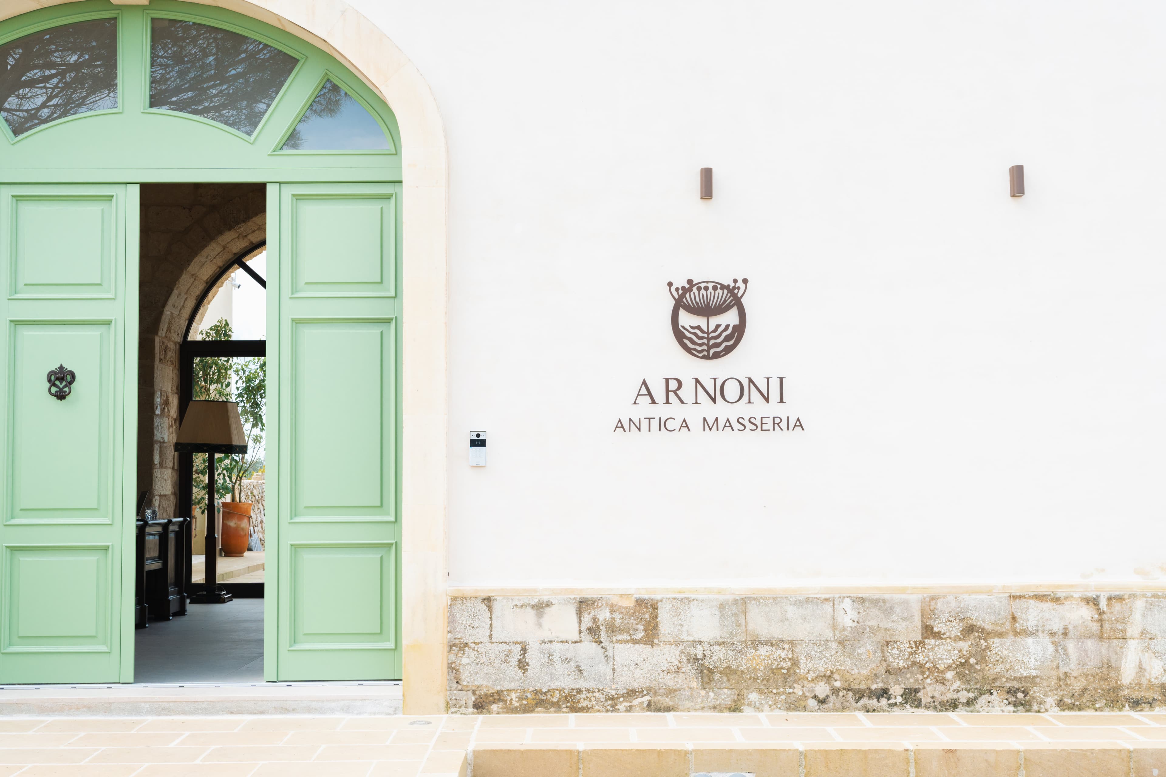 Esterno della masseria al tramonto